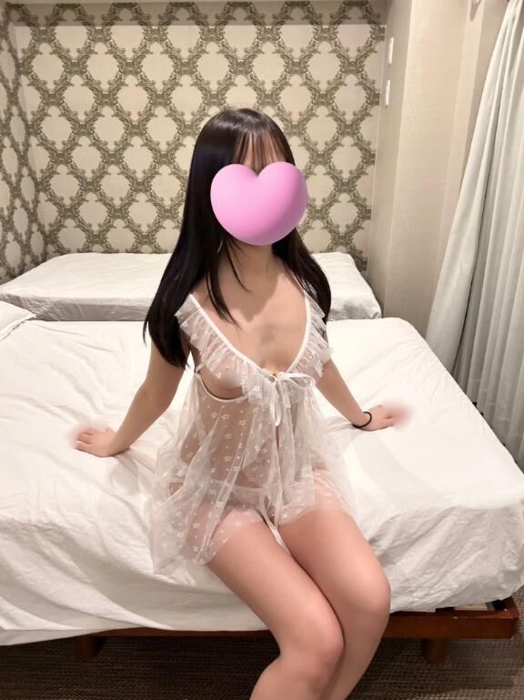スケスケすぎかな笑