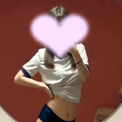 や！