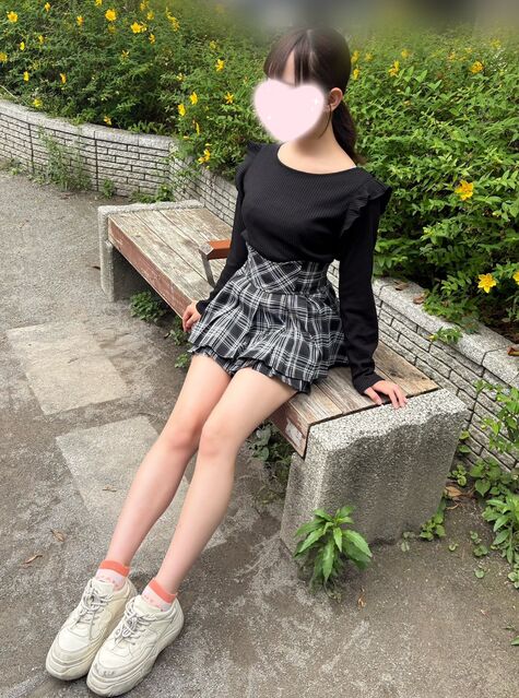 中須えりな